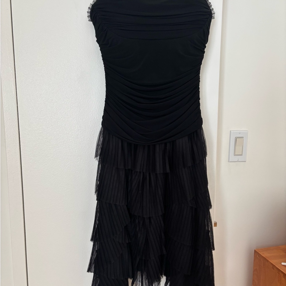 BCBGMaxAzria Black Strapless Tiered Dress